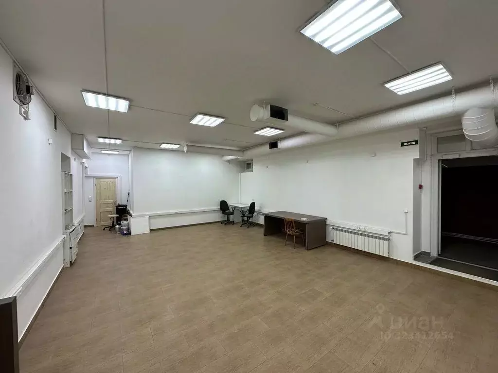 Помещение свободного назначения в Санкт-Петербург Серебристый бул., 21 ... - Фото 1