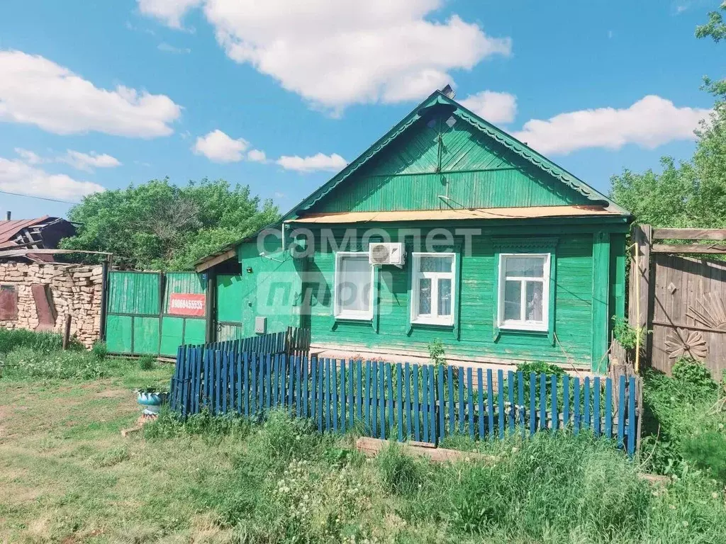 Дом в Оренбургская область, Октябрьский район, с. Ильинка Центральная ... - Фото 1