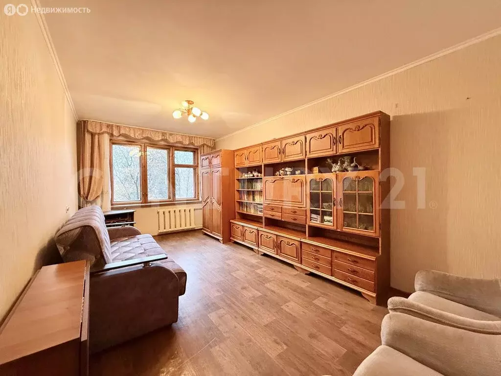 2-комнатная квартира: Чебоксары, улица Эльгера, 1 (58 м) - Фото 1