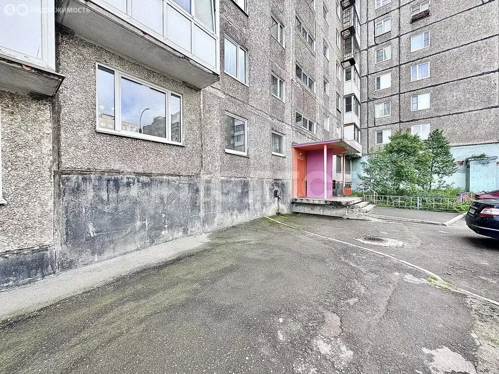 3-комнатная квартира: Мурманск, улица Зои Космодемьянской, 36 (61.3 м) - Фото 1