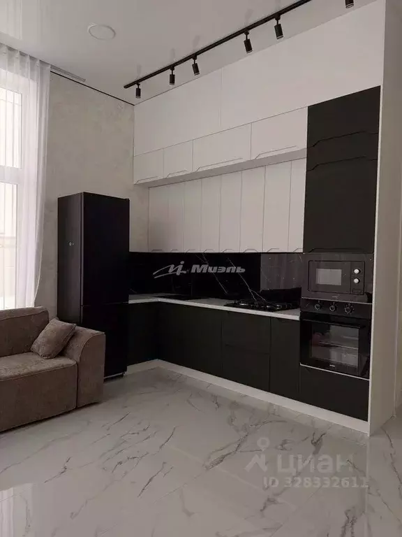 Дом в Крым, Симферопольский район, с. Мирное ул. Вити Коробкова, 11 ... - Фото 1