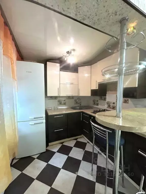 3-к кв. Омская область, Омск ул. Алексея Полторацкого, 56А (40.2 м) - Фото 1