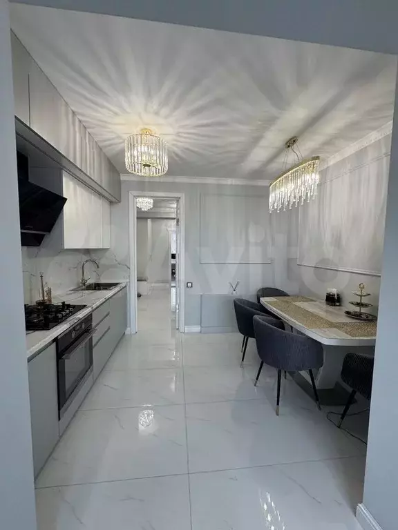 3-к. квартира, 98 м, 3/5 эт. - Фото 0