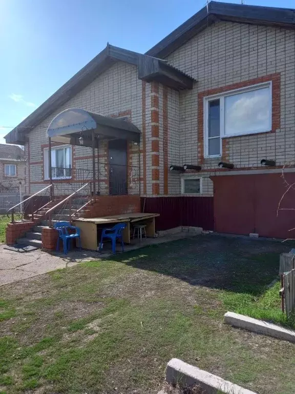 Дом в Саратовская область, Ровное рп ул. Калинина, 2А (163 м) - Фото 1