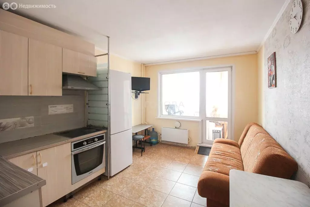 2-комнатная квартира: Барнаул, Сиреневая улица, 32 (55.9 м) - Фото 1