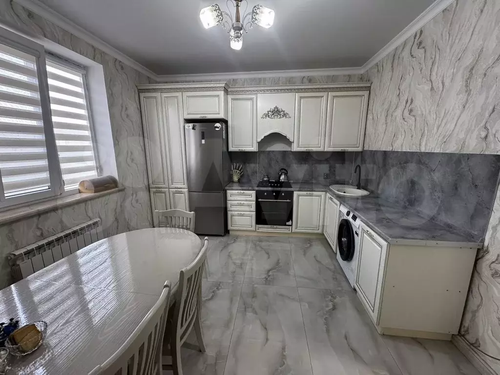 3-к. квартира, 100 м, 2/4 эт. - Фото 1
