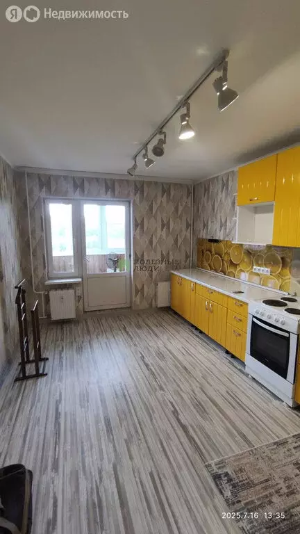 2-комнатная квартира: Ижевск, улица Е.М. Кунгурцева, 31 (61.2 м) - Фото 1