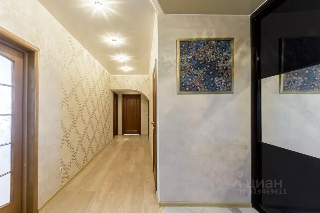 3-к кв. Тюменская область, Тюмень ул. Мельникайте, 125а (95.0 м) - Фото 1