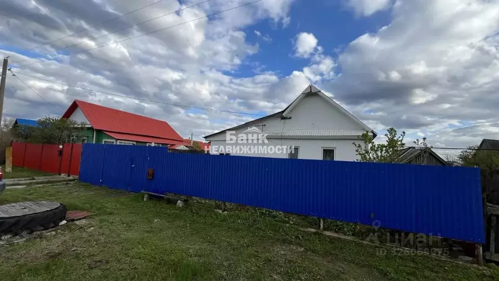 Дом в Саратовская область, Балаковский район, с. Маянга Центральная ... - Фото 2