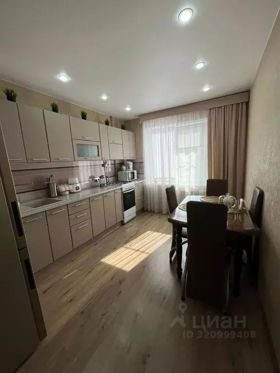 3-к кв. Омская область, Омск ул. Химиков, 12 (63.0 м) - Фото 0