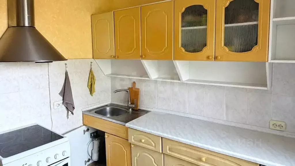 2-к кв. Крым, Щелкино Ленинский район, 102 (48.3 м) - Фото 1