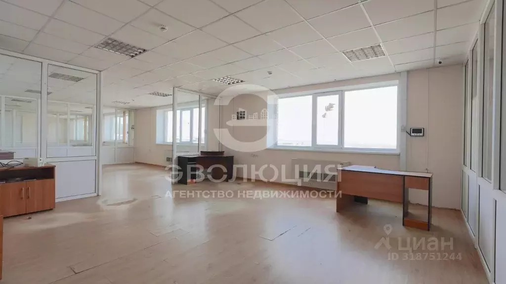 Офис в Ставропольский край, Ставрополь Старомарьевское ш., 1Б (407 м) - Фото 1