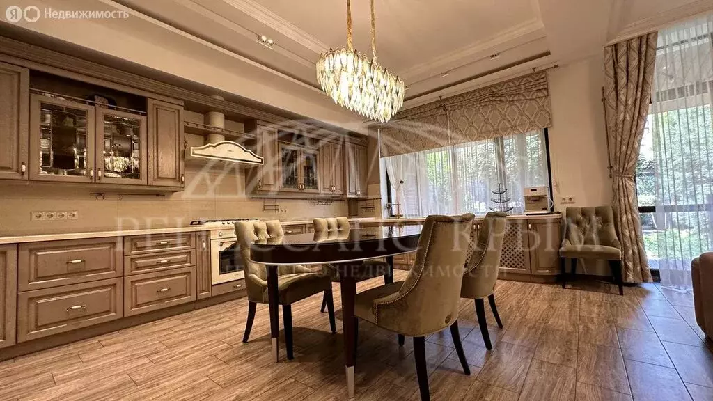 Дом в Севастополь, улица Степаняна, 8Г (300 м) - Фото 1