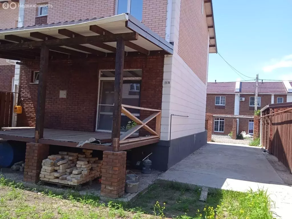Дом в Ростов-на-Дону, Таганрогская улица, 225 (100 м) - Фото 0