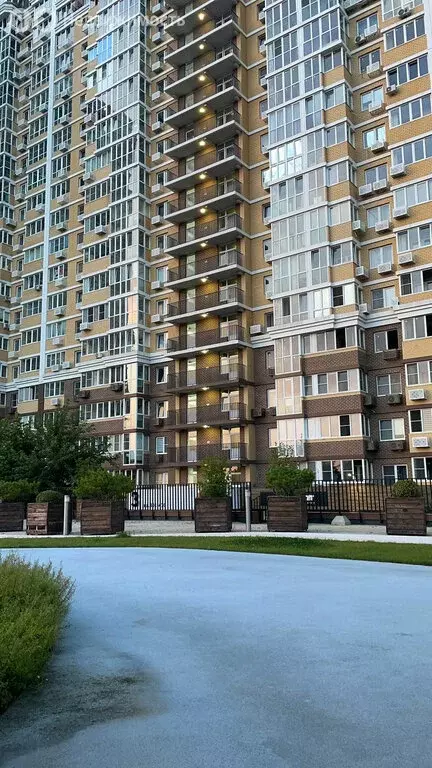 3-комнатная квартира: Краснодар, Колхозная улица, 5 (60.1 м) - Фото 1