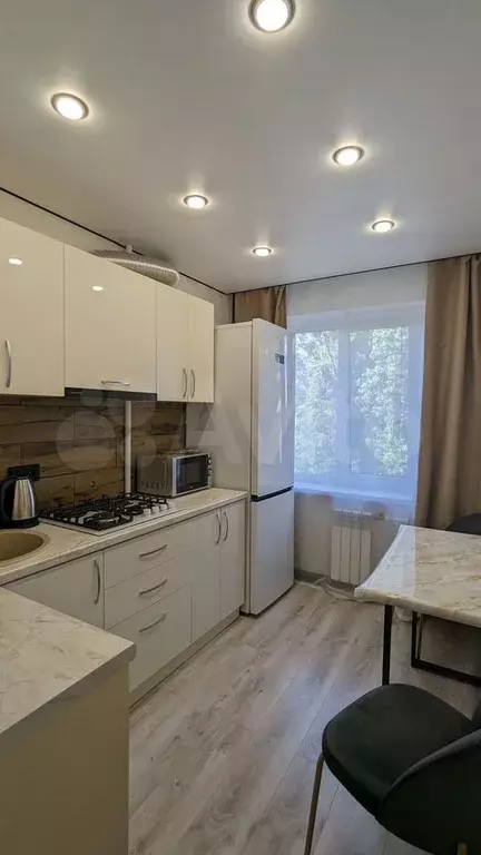 3-к. квартира, 60 м, 5/9 эт. - Фото 0