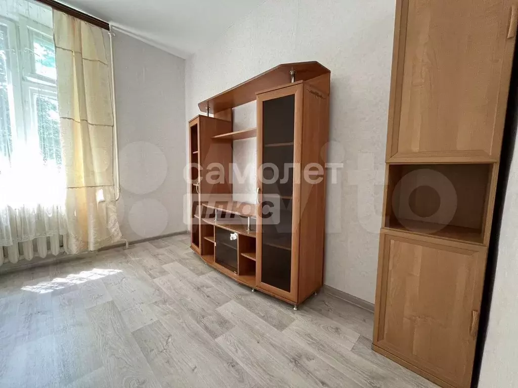 Комната 19,1 м в 6-к., 2/2 эт. - Фото 0