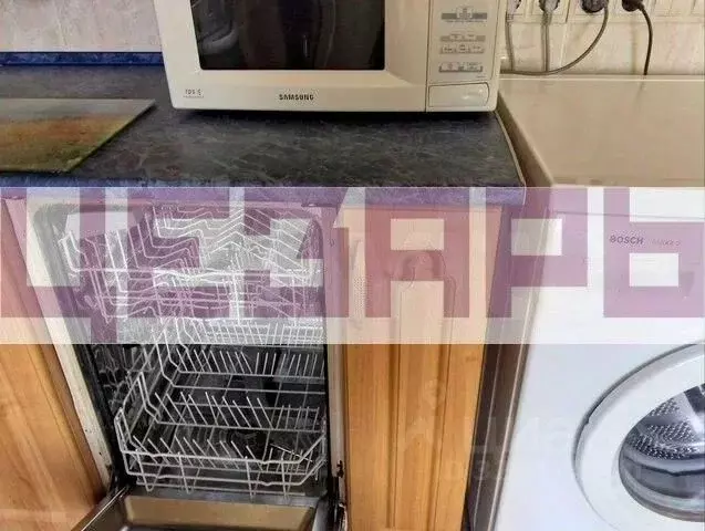 3-к кв. Омская область, Омск Заозерный мкр, ул. Коммунальная, 21/1 ... - Фото 0