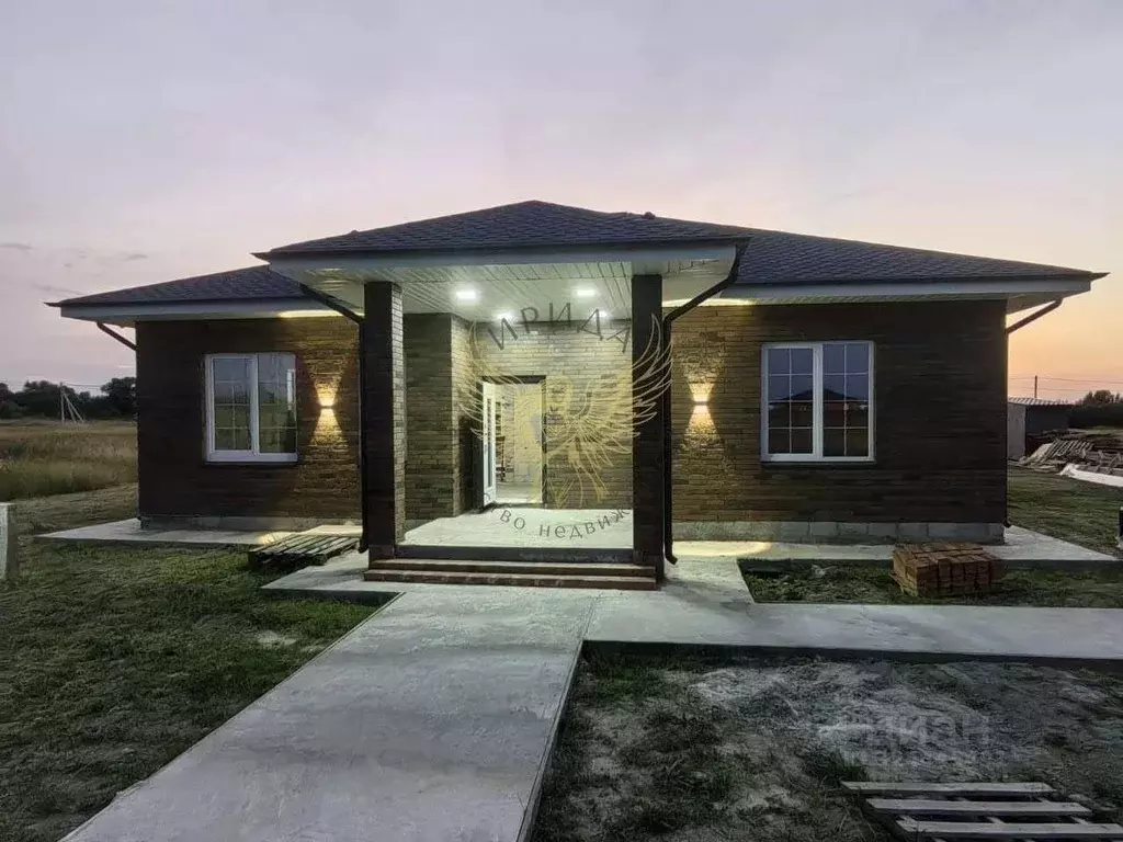 Дом в Белгородская область, Старооскольский городской округ, с. ... - Фото 2