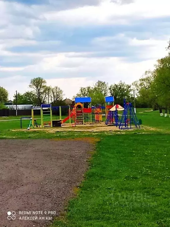 Участок в Белгородская область, Старооскольский городской округ, с. ... - Фото 1