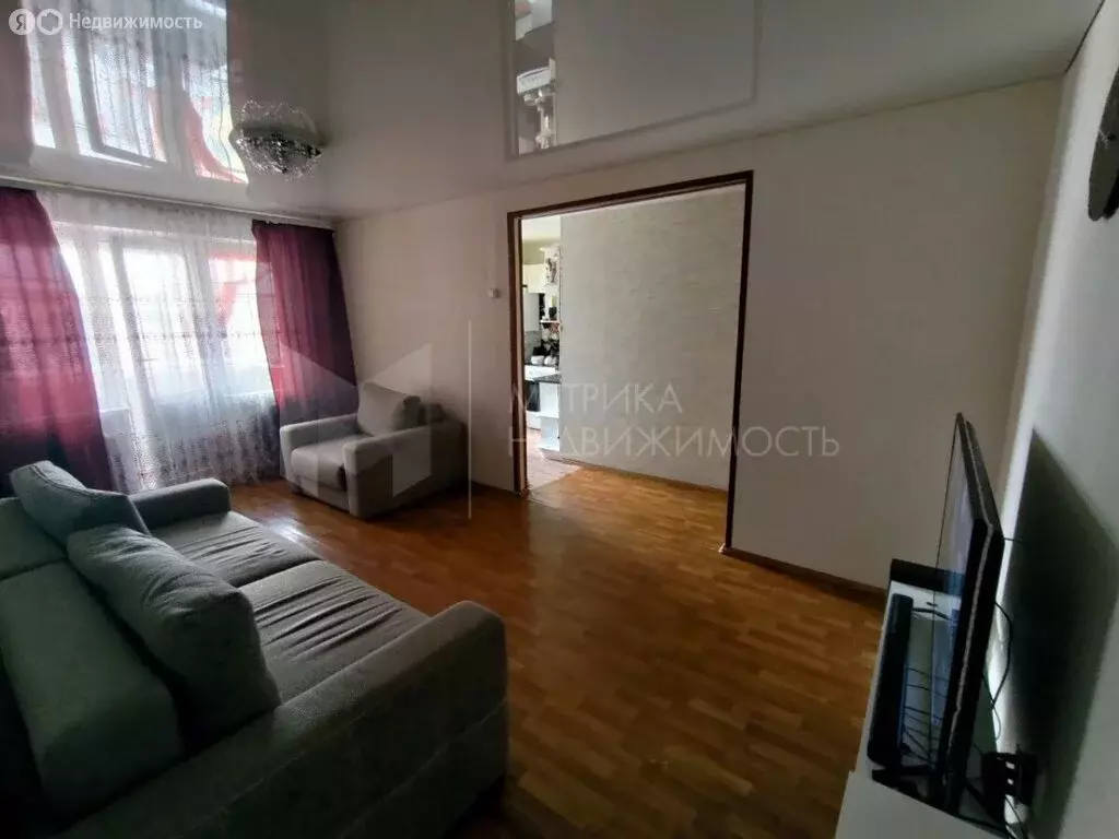 3-комнатная квартира: Тюмень, Севастопольская улица, 33 (58 м) - Фото 1