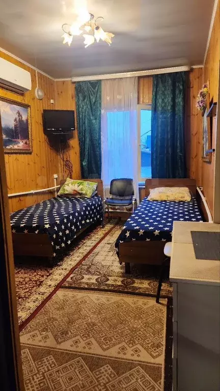 Комната 18 м в 3-к., 2/3 эт. - Фото 0