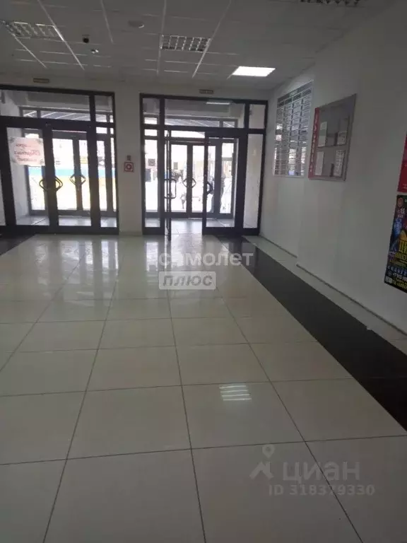 Торговая площадь в Самарская область, Тольятти ул. Дзержинского, 17А ... - Фото 1