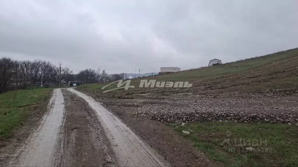 Участок в Крым, Симферопольский район, Трудовское с/пос, с. Ивановка ... - Фото 1