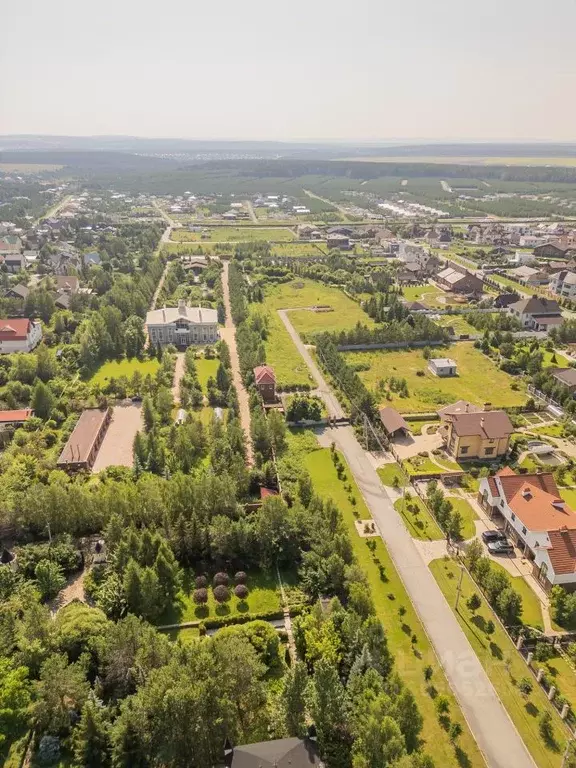 Участок в Свердловская область, Белоярский городской округ, пос. ... - Фото 1