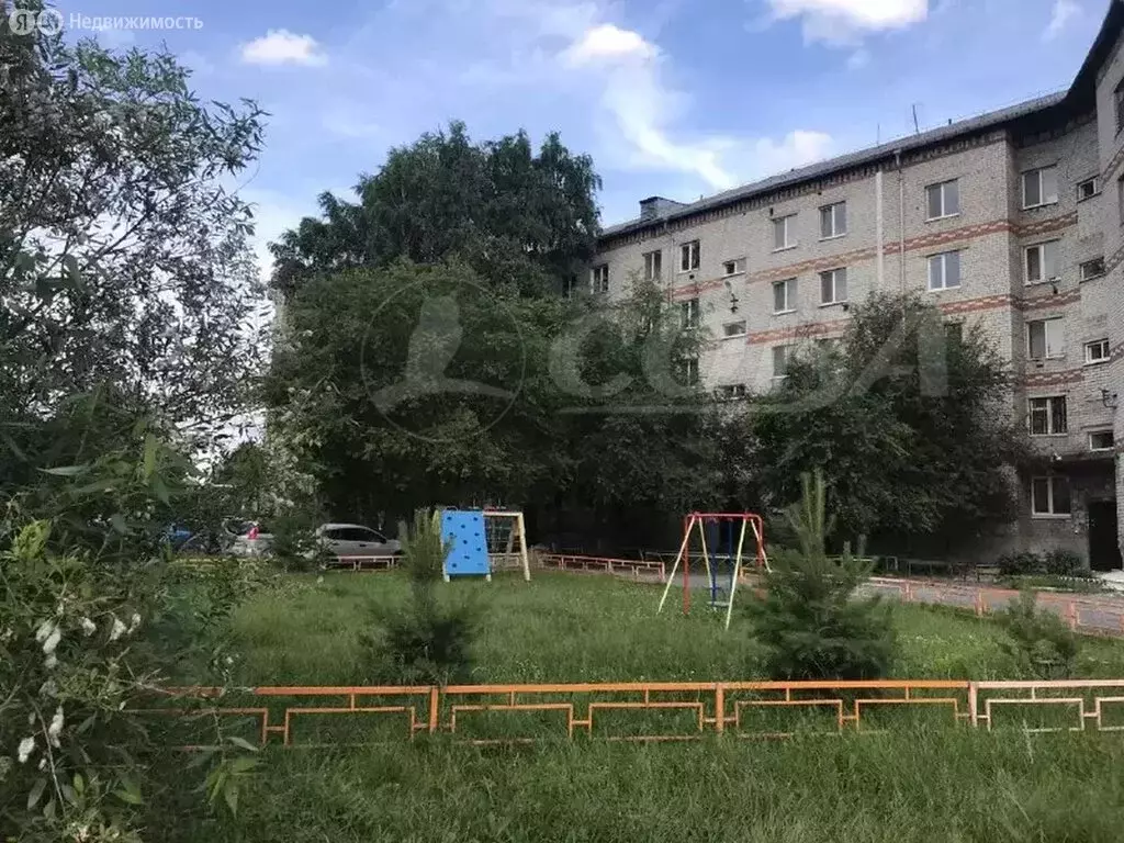 3-комнатная квартира: посёлок городского типа Боровский, улица Мира, ... - Фото 1