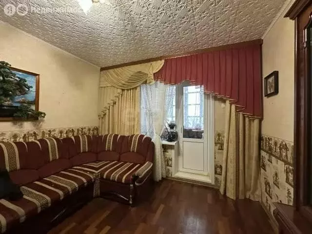3-комнатная квартира: посёлок городского типа Синдор, улица Гагарина, ... - Фото 1