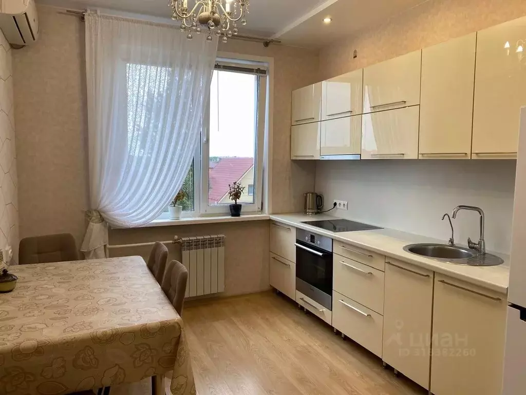 3-к кв. Ульяновская область, Ульяновск ул. Якурнова, 10/1 (75.0 м) - Фото 0