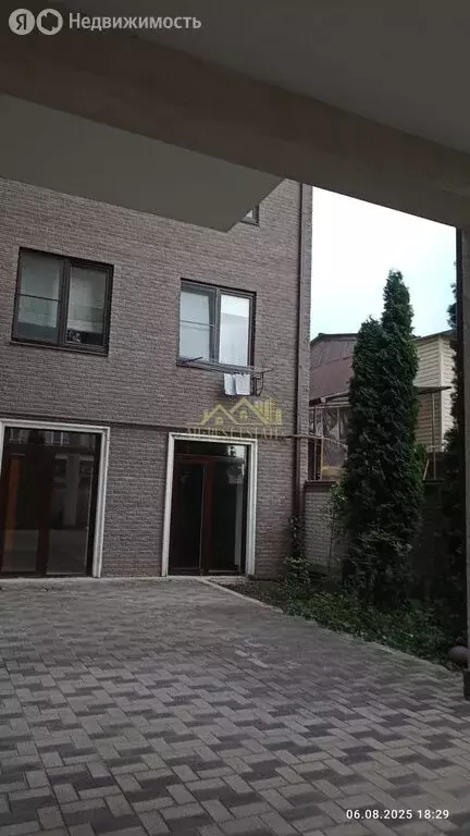 3-комнатная квартира: Владикавказ, улица Островского, 1 (95 м) - Фото 1