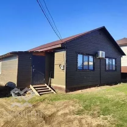 Дом в Крым, Сакский район, с. Суворовское ул. Суворовская (75 м) - Фото 1