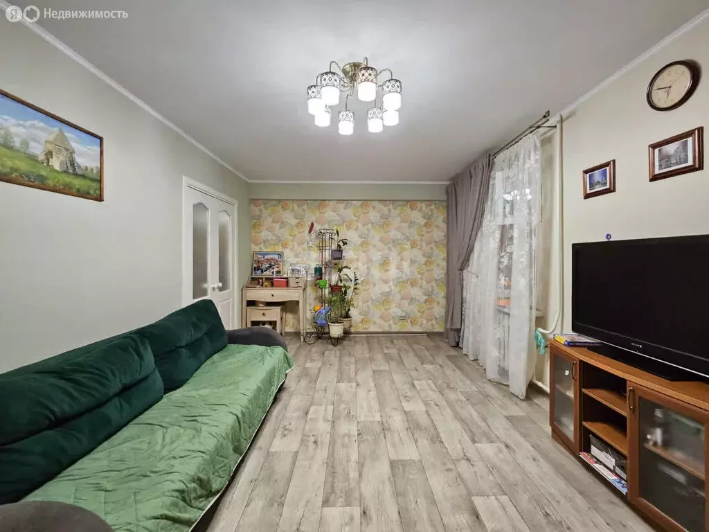 3-комнатная квартира: Елабуга, улица Баки Урманче, 19 (70.3 м) - Фото 1