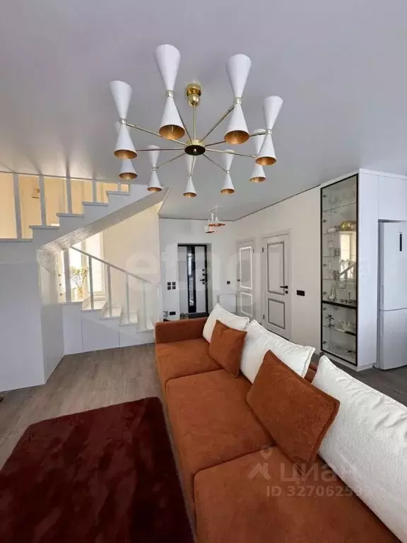 Таунхаус в Тюменская область, Тюмень ул. Василия Борисова (150 м) - Фото 1