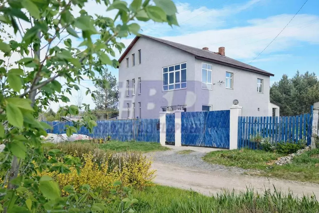 Дом в Свердловская область, Березовский муниципальный округ, пос. ... - Фото 1