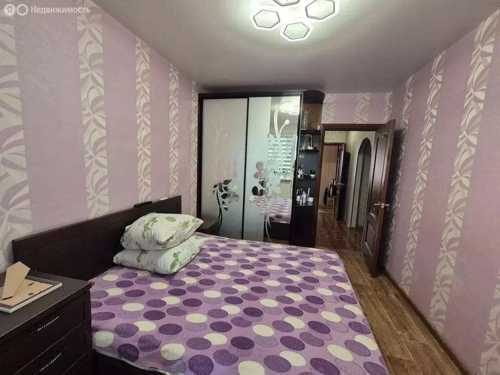3-комнатная квартира: Казань, проспект Победы, 76 (68.1 м) - Фото 1