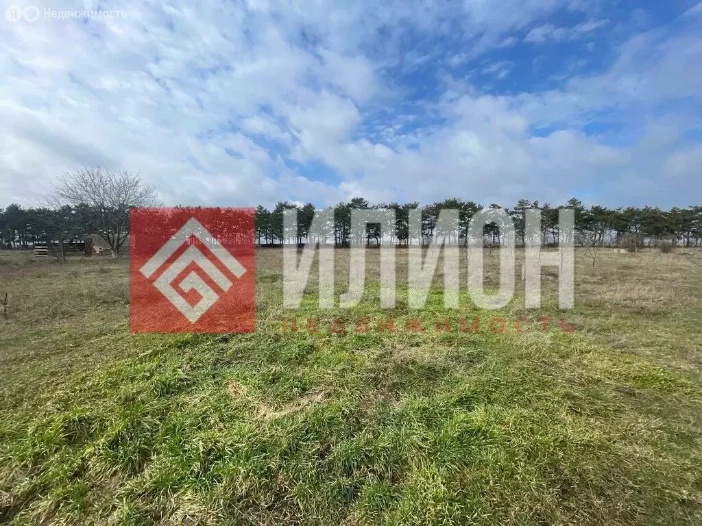 Участок в Абрикосовка, Сосновая улица (18 м) - Фото 1