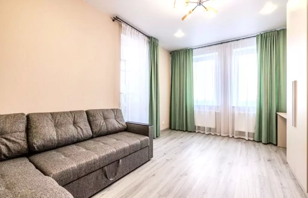 2-к кв. Татарстан, Казань ул. Серова, 50к1 (65.0 м) - Фото 1