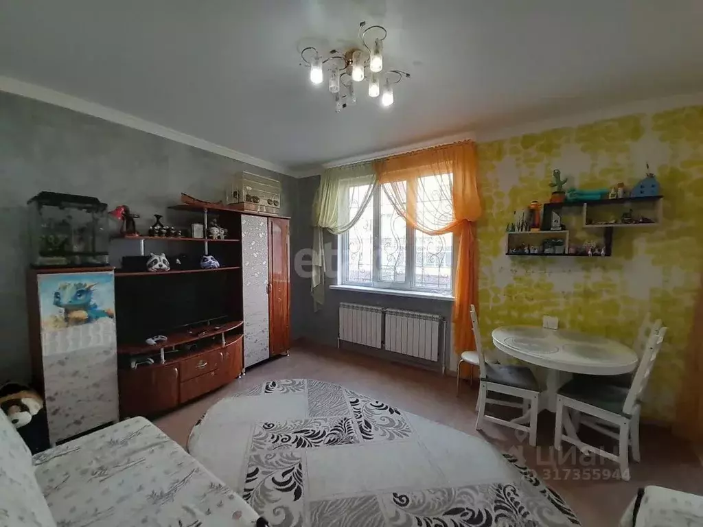 3-к кв. Белгородская область, Белгород ул. Толстого, 43 (97.4 м) - Фото 0
