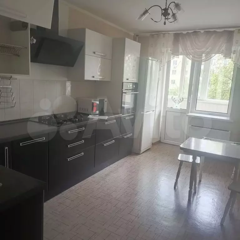 1-к. квартира, 40 м, 8/9 эт. - Фото 0