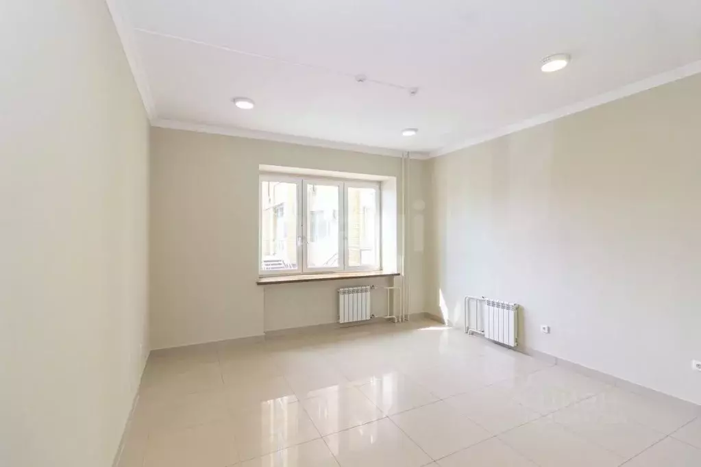 Помещение свободного назначения в Тюменская область, Тюмень ул. ... - Фото 1