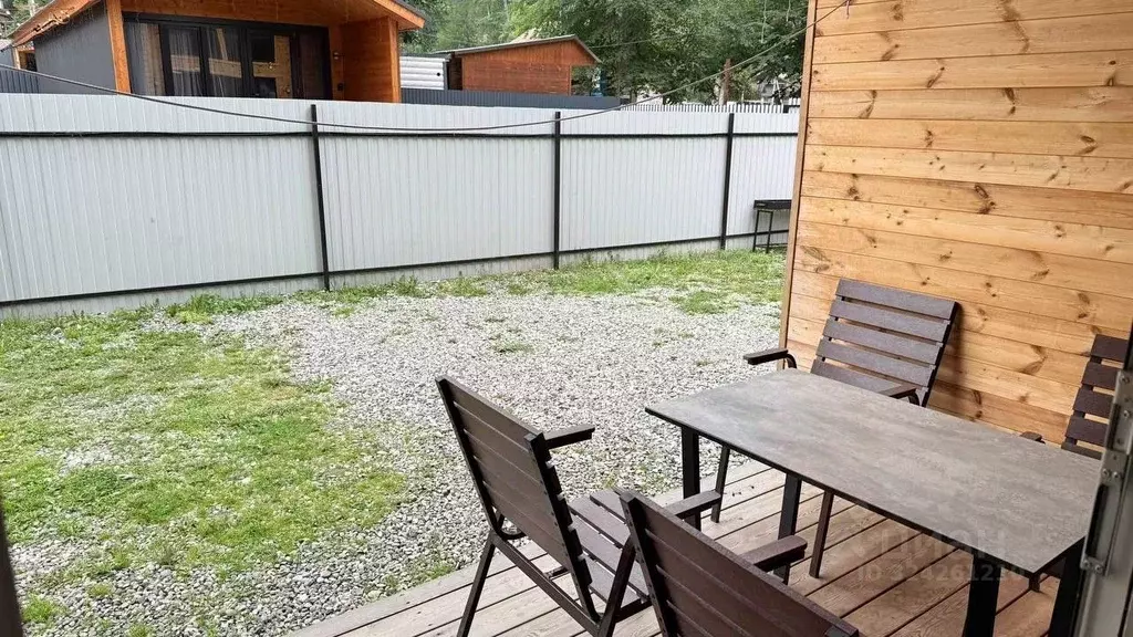 Дом в Карачаево-Черкесия, Зеленчукский район, с. Архыз ул. Банковская, ... - Фото 1