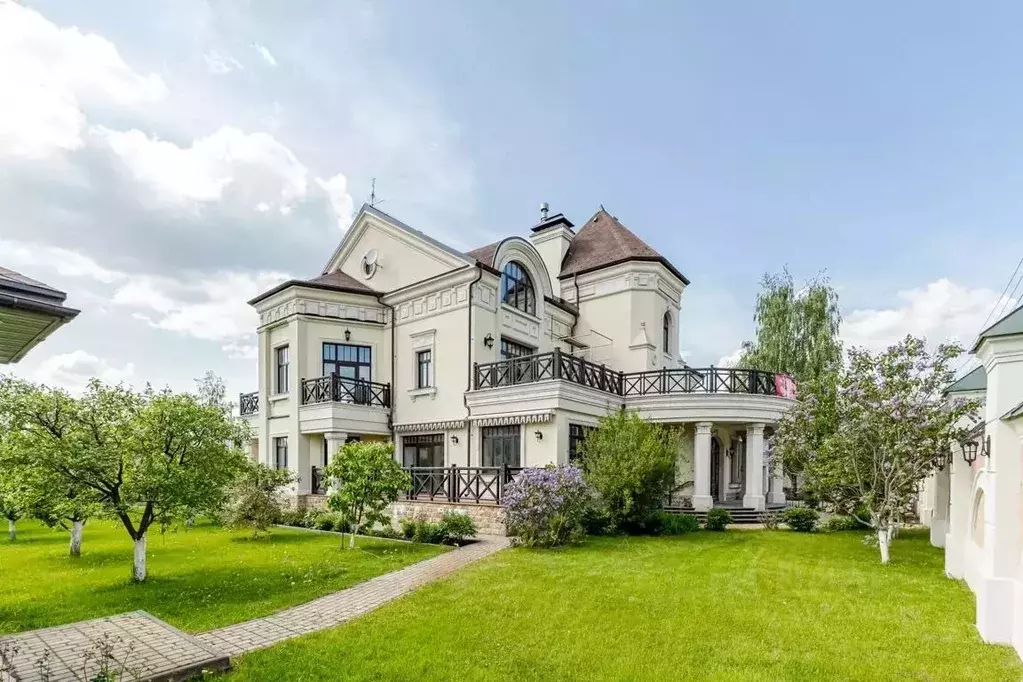 Дом в Московская область, Одинцовский городской округ, с. Усово 9 (900 ... - Фото 0