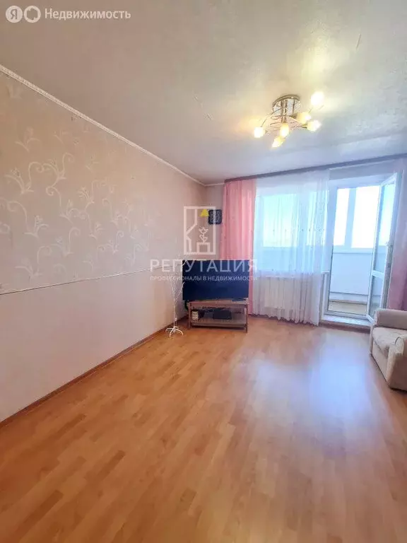 3-комнатная квартира: Екатеринбург, Варшавская улица, 28 (63.7 м) - Фото 1