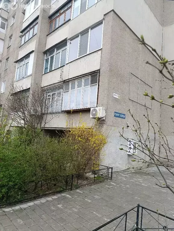 3-комнатная квартира: Симферополь, улица Трубаченко, 5 (67.5 м) - Фото 1