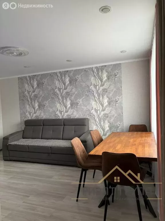 3-комнатная квартира: Казань, улица Курчатова, 5 (59.2 м) - Фото 0
