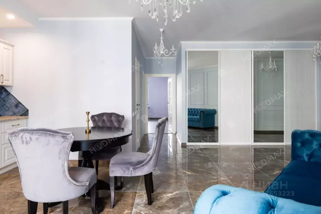 3-к кв. Санкт-Петербург Кременчугская ул., 21к3 (80.0 м) - Фото 1