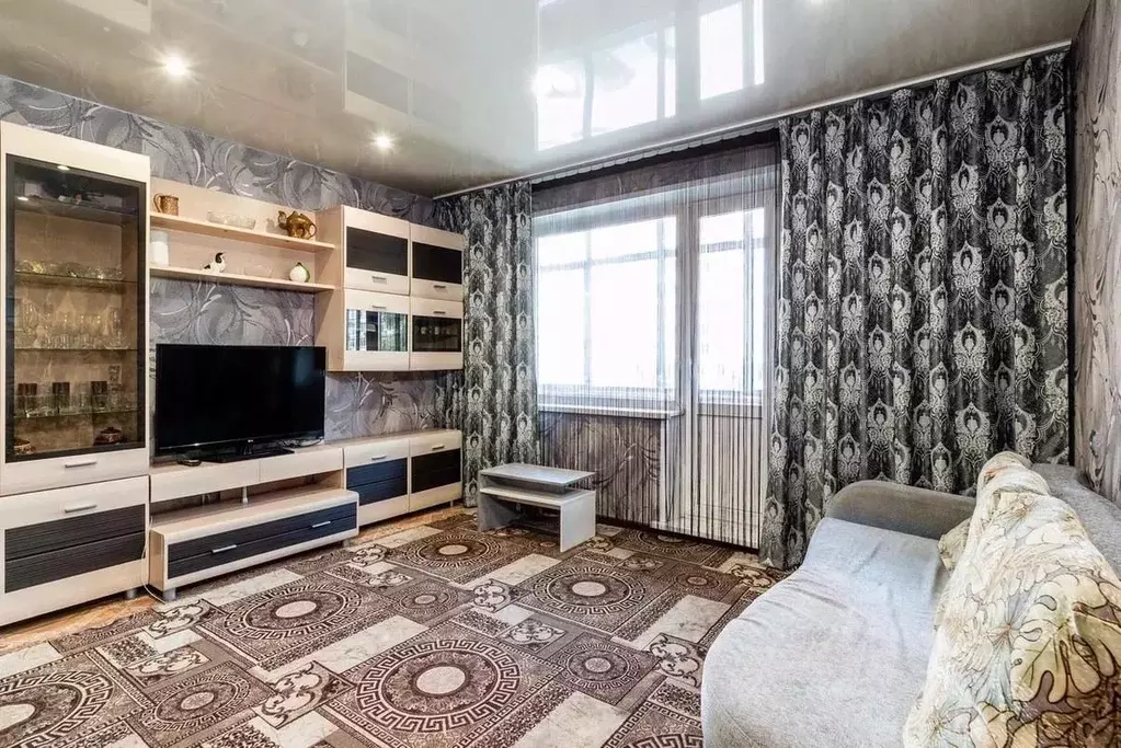 3-к кв. Кемеровская область, Новокузнецк ул. Тольятти, 51 (64.7 м) - Фото 0